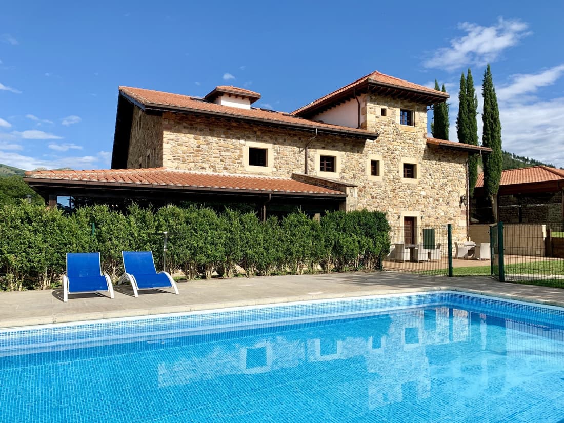 Akla Hotel Suites Valles Pasiegos