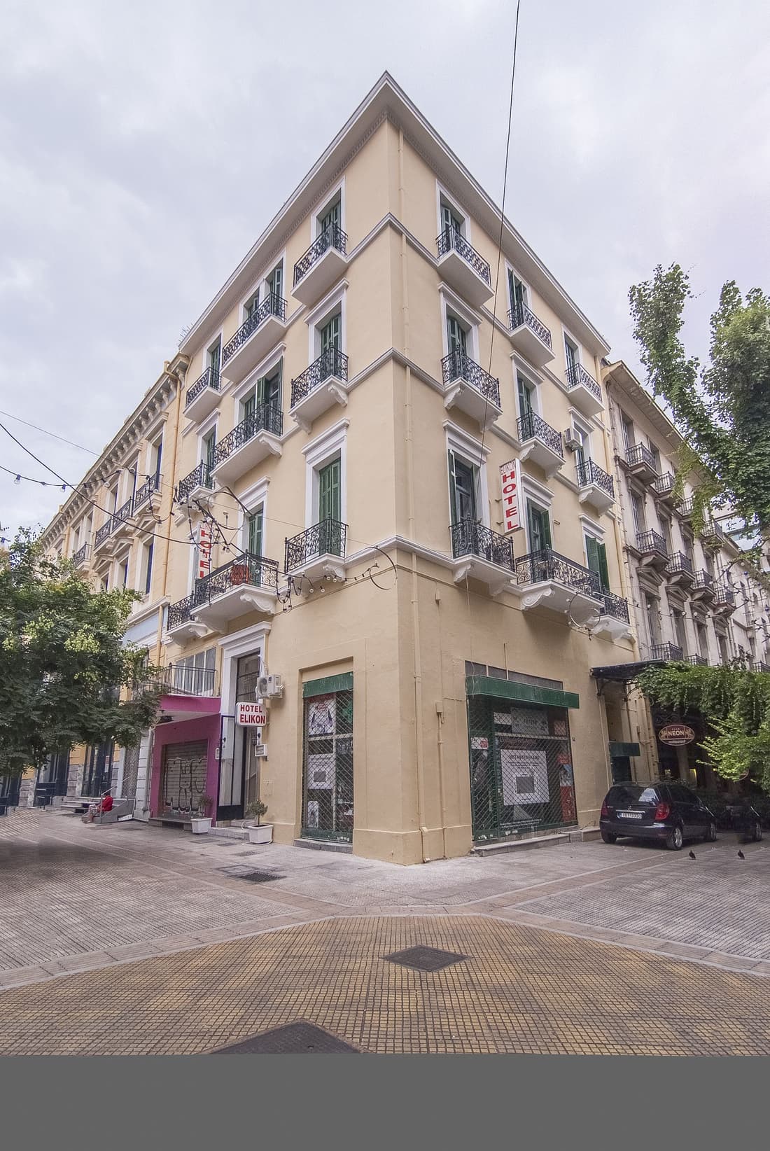 Elikon Hotel