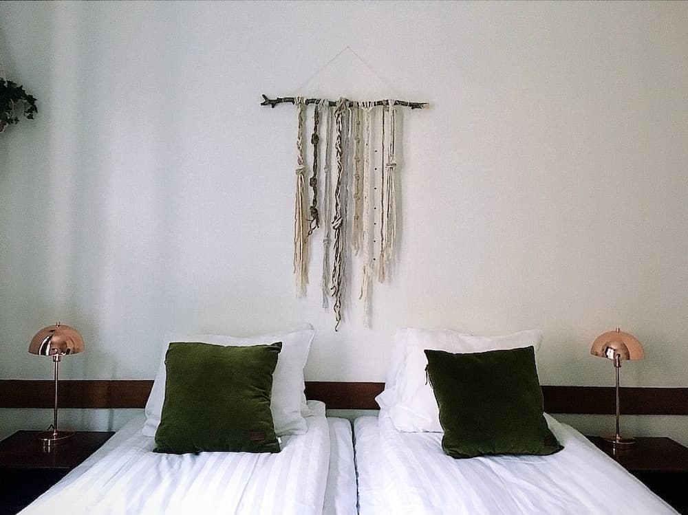 Morris Hotel