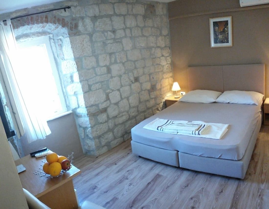 Carol Rooms