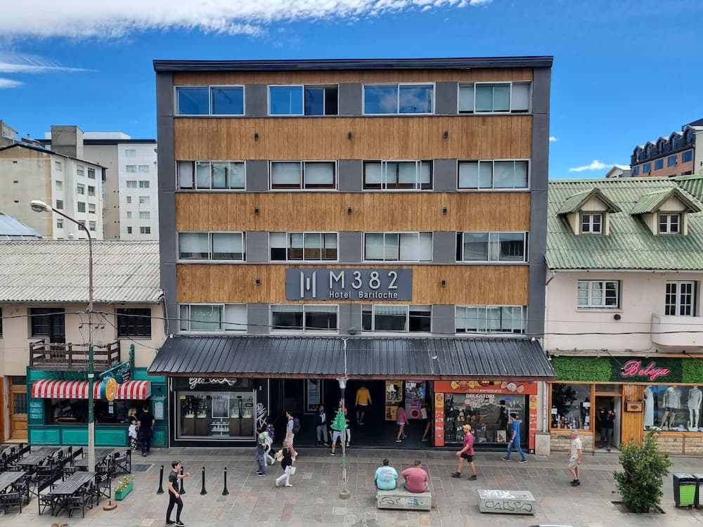 M382 Hotel Bariloche