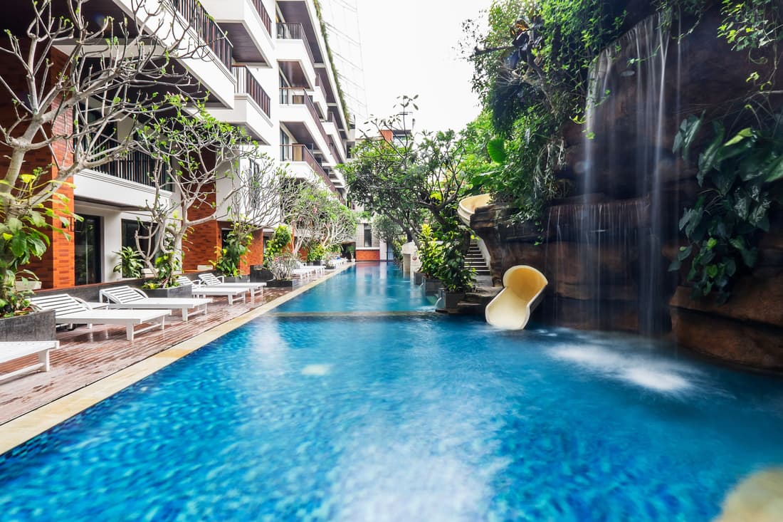 Jambuluwuk Oceano Seminyak Hotel