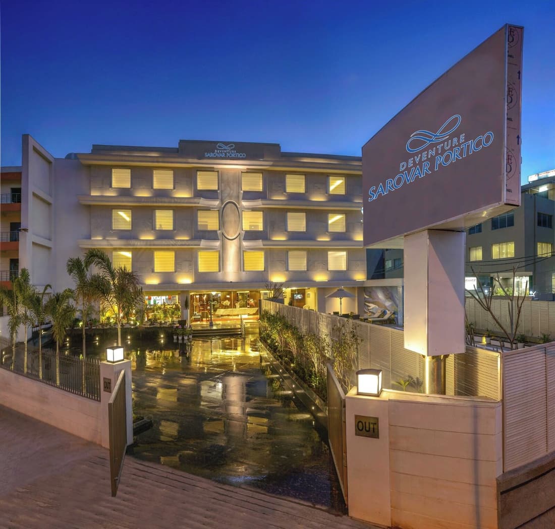 Deventure Sarovar Portico Kapashera