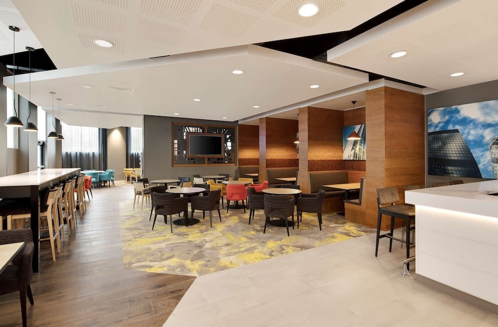 Hampton by Hilton London Excel