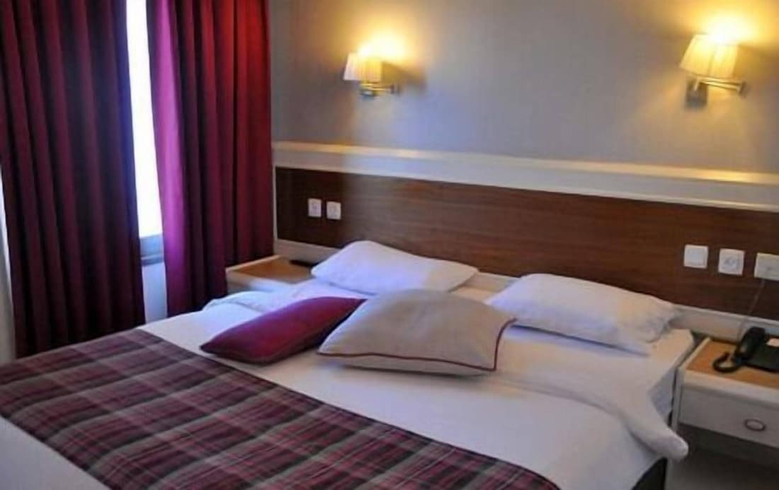 Tabar Hotel