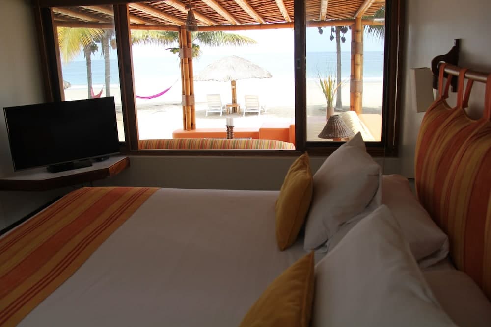 Punta Sal Suites & Bungalows Resort