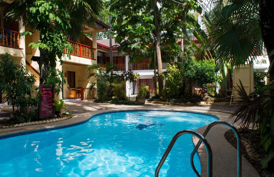 Alona Vida Beach Resort