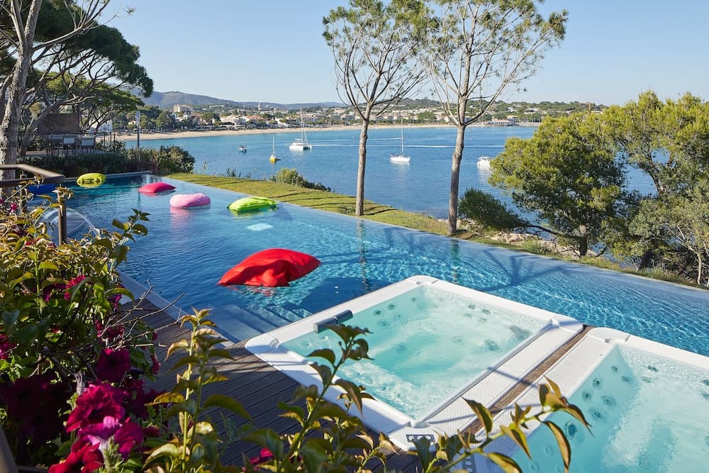 Alàbriga Hotel & Home Suites