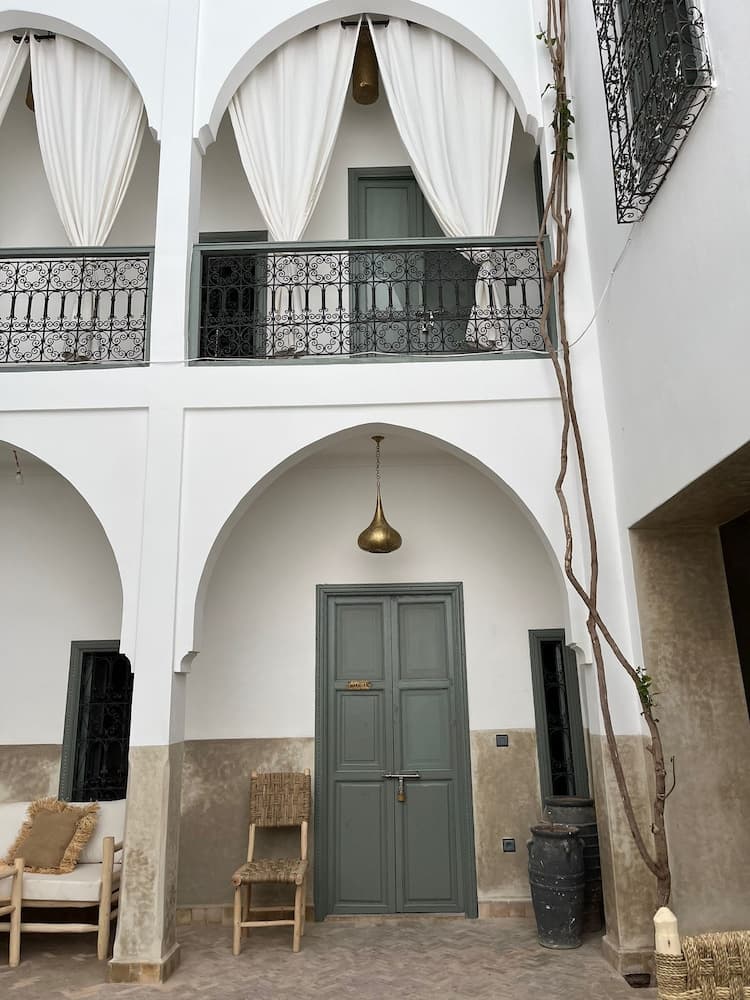 RIAD NAFORA