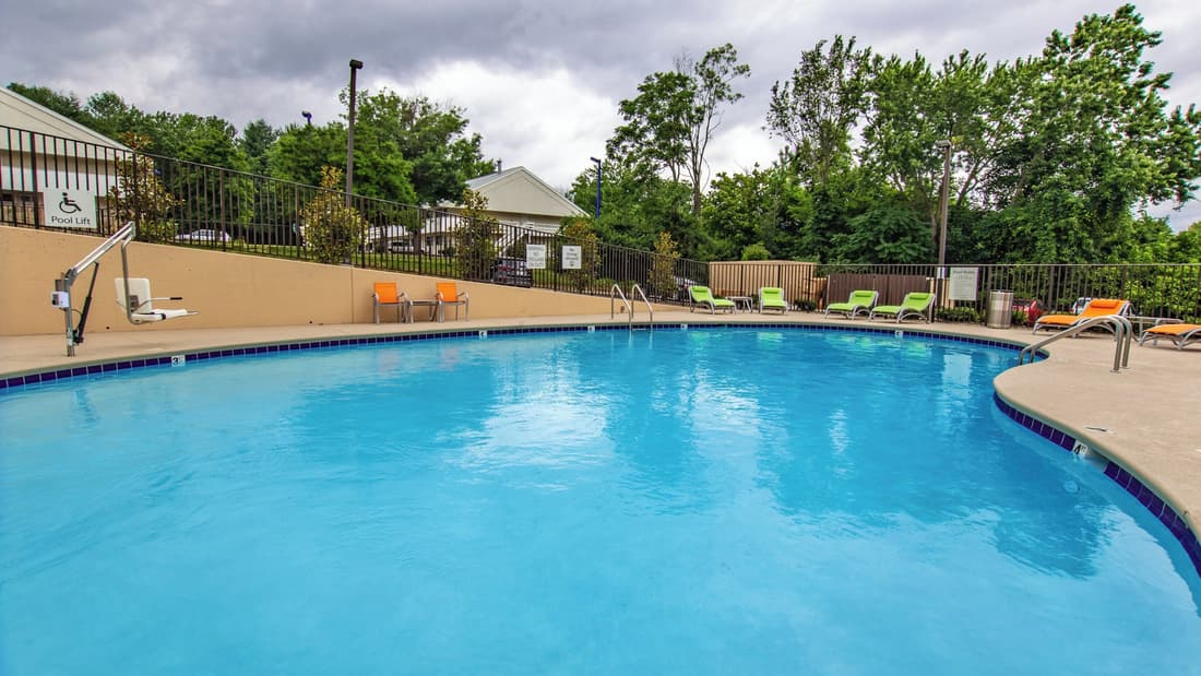 Holiday Inn Knoxville N - Merchant Drive by IHG