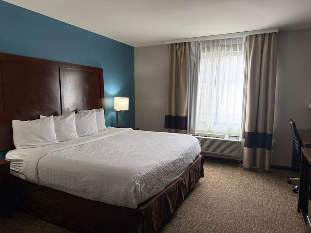 Days Inn by Wyndham Brooklyn Marine Park