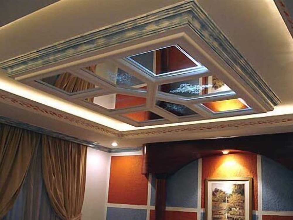 North Palace Hotel