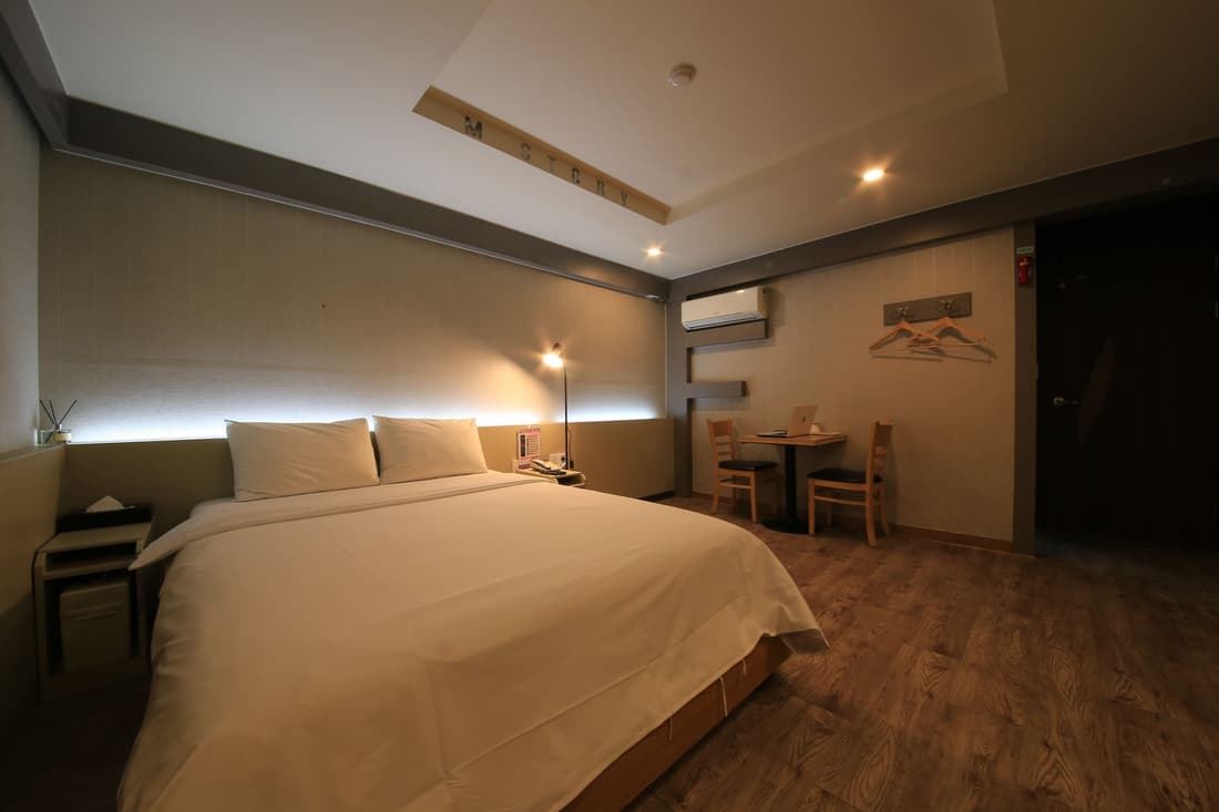 Hotel M Story