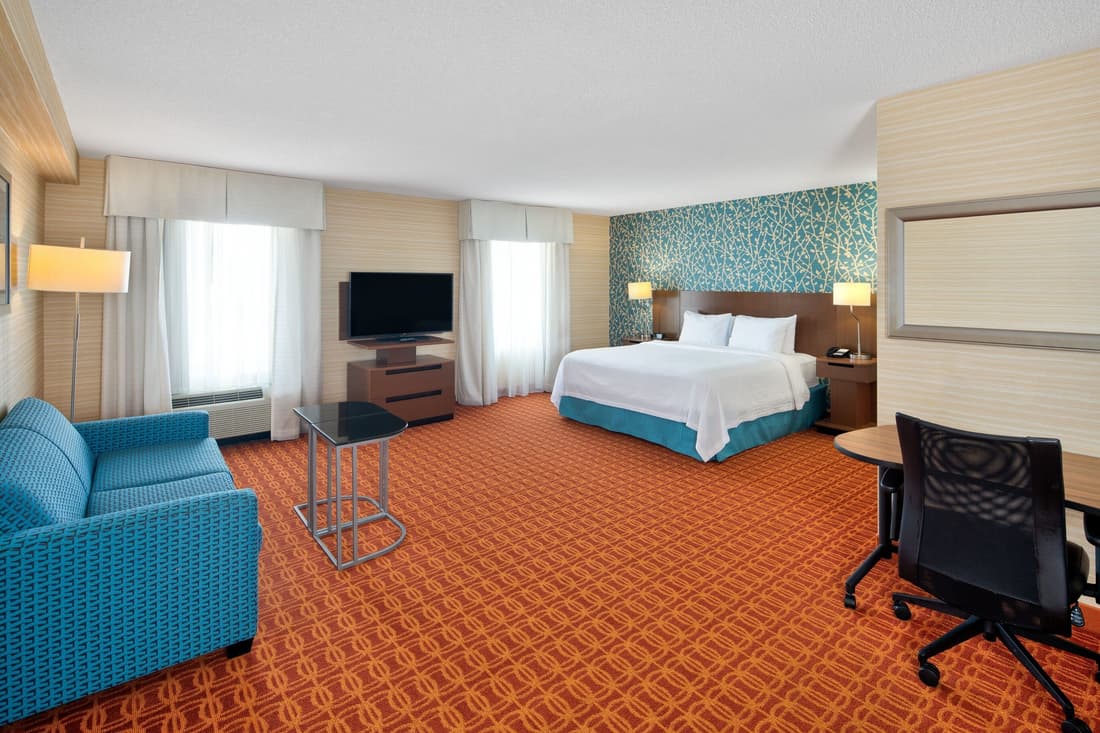 Fairfield Inn and Suites by Marriott Toronto Airport