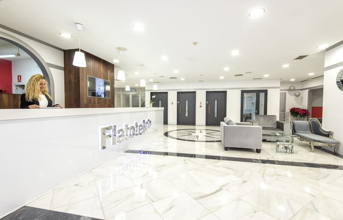 Aparthotel First Flatotel International