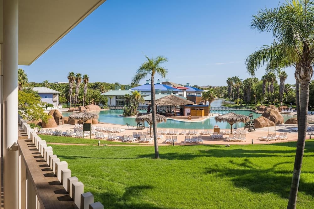 PortAventura Hotel Caribe - Includes unlimited access to PortAventura Park & 1 day access to Ferrari Land