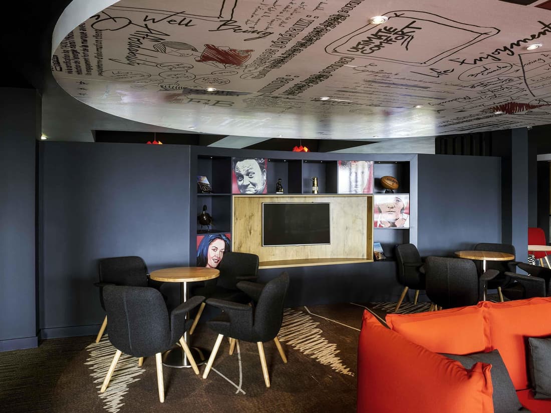 ibis Swansea