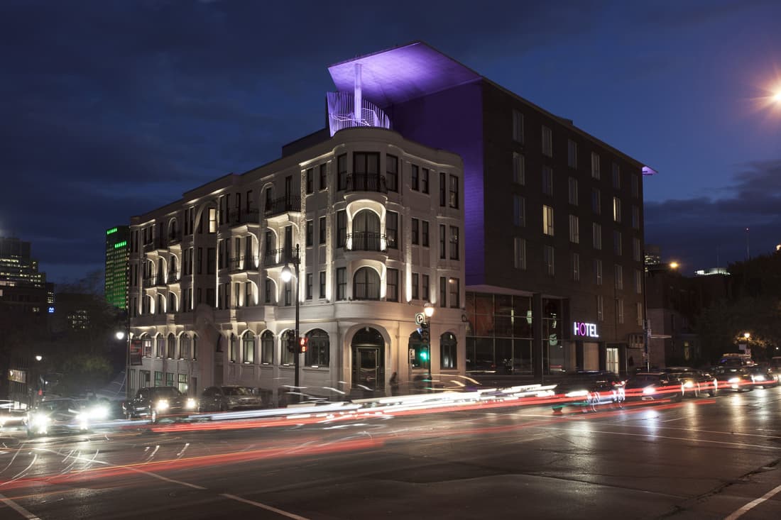 HOTEL 10