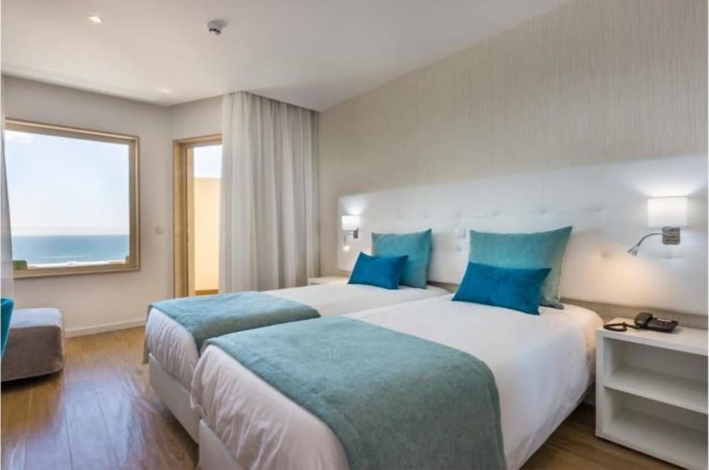 Auramar Beach Resort