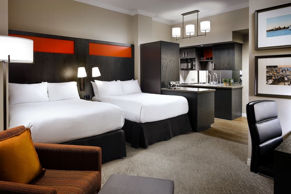 One King West Hotel & Residence