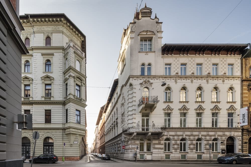 Ikonik Parlament