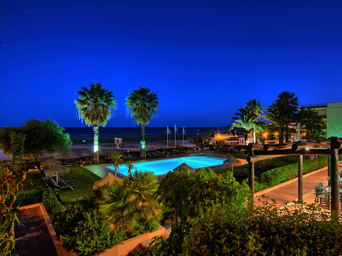 Meia Praia Lagos - Beach Club Apartments