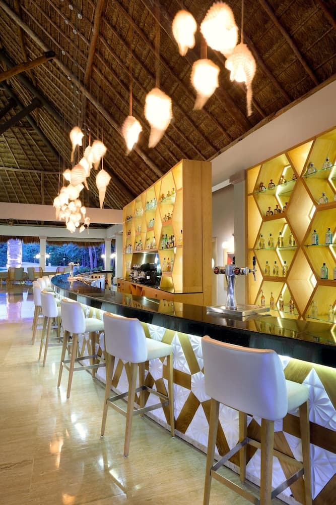 Grand Palladium Select White Sand Resort & Spa - All Inclusive