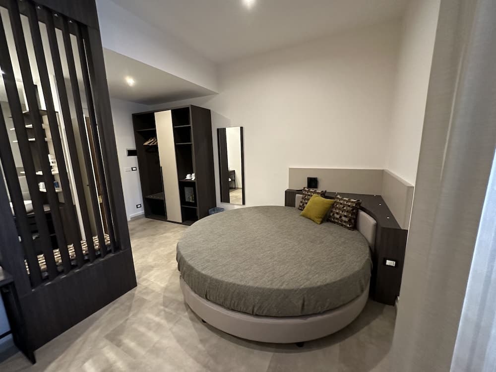 Hotel Tonic