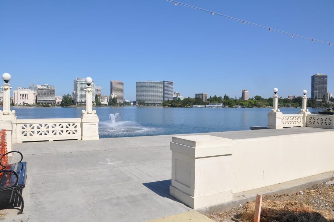 Econo Lodge Oakland Lake Merritt Area