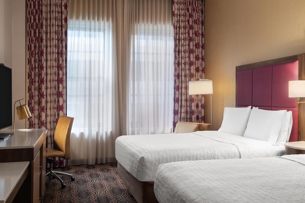 Hampton Inn Majestic Chicago Theatre District