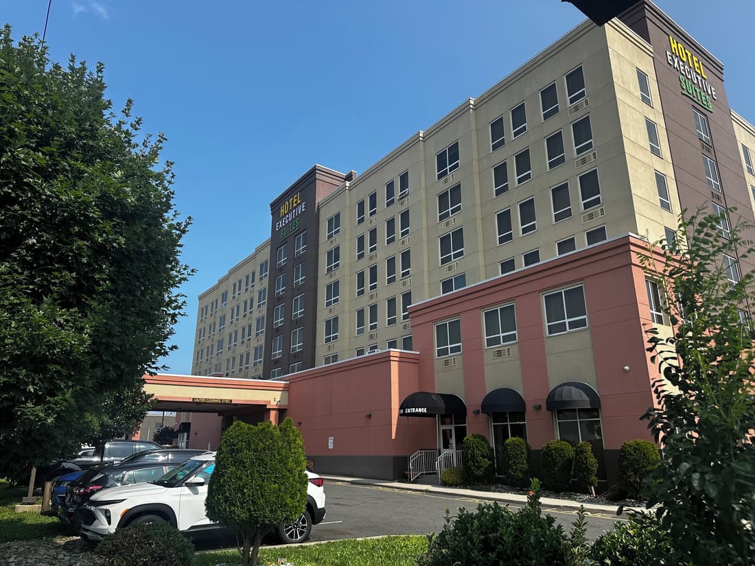 Hotel Executive Suites Newark Liberty Int'l Airport Carteret (EWR)