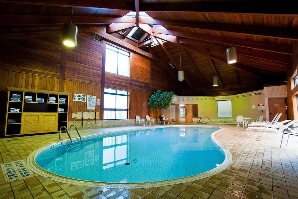 Holiday Inn Niagara Falls - By The Falls by IHG