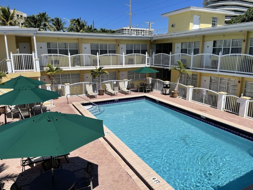 Beach Place Hotel