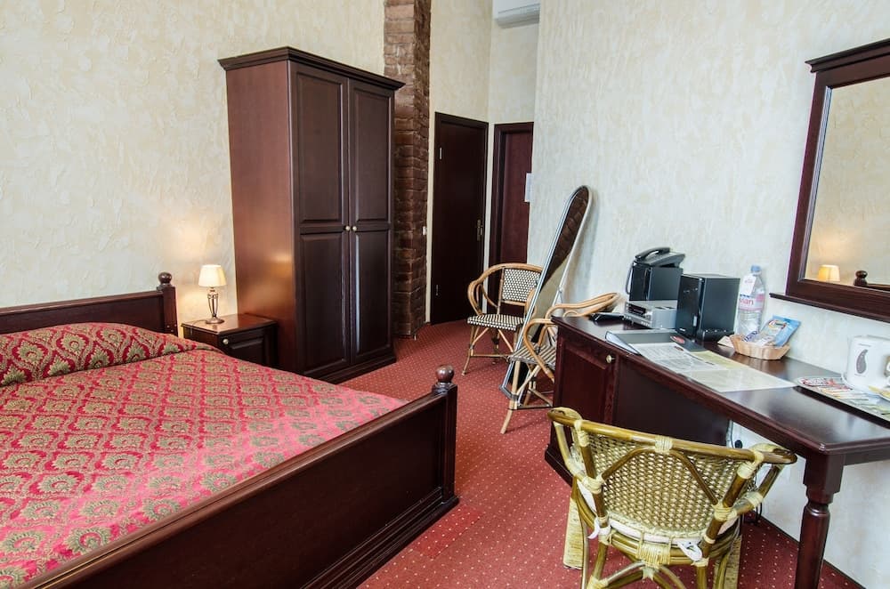 Monte Kristo Hotel