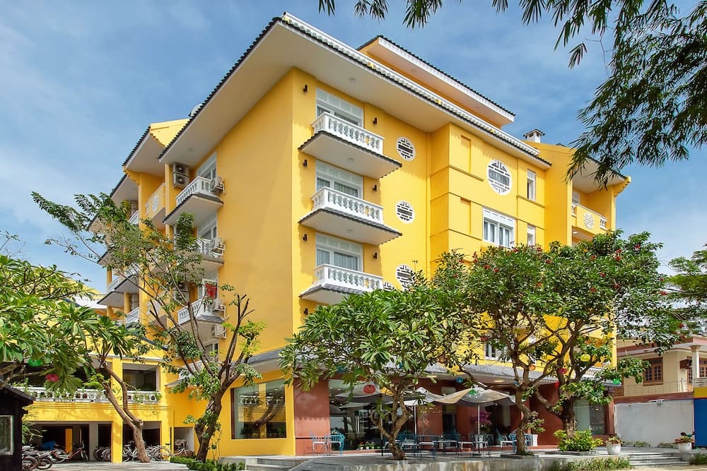 Aurora Riverside Hotel and Spa