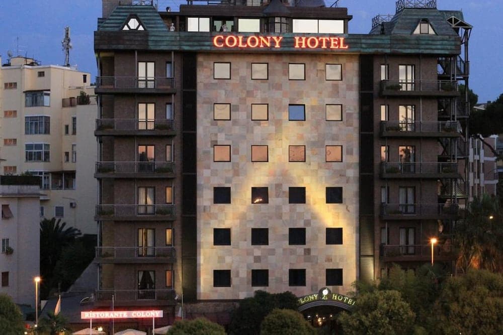 Colony Hotel