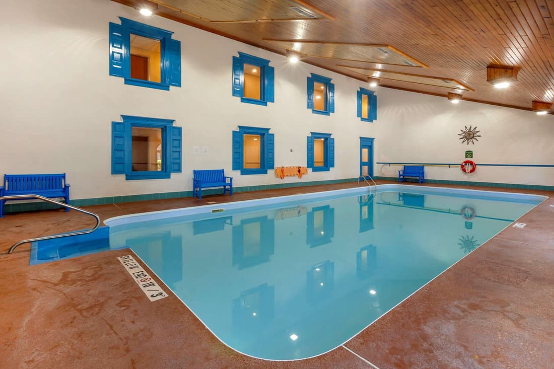 Comfort Inn & Suites Thousand Islands Harbour District