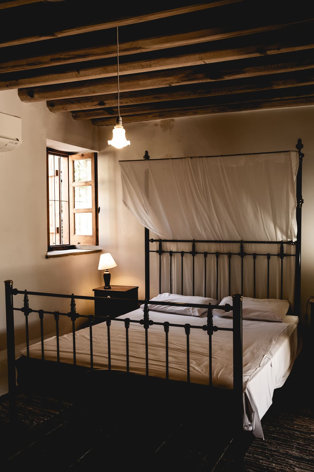 Eveleos Country House