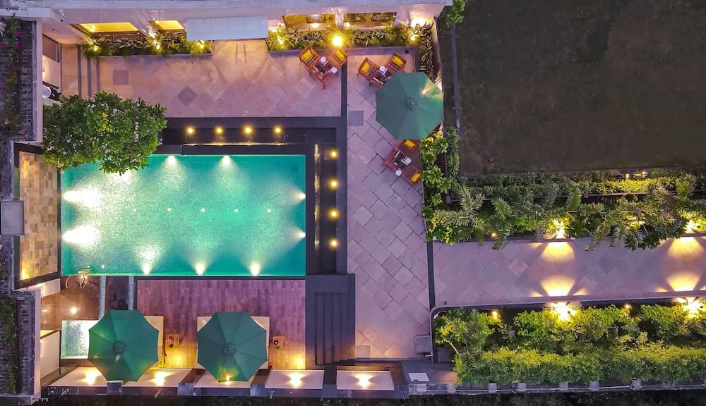 Royale Sarovar Portico Agra