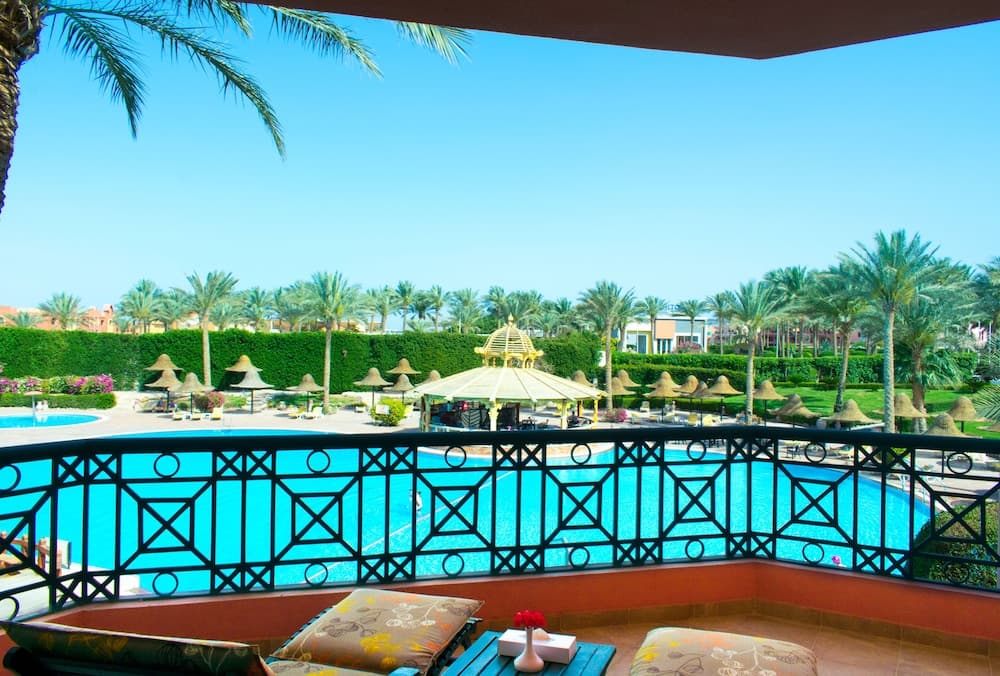 Parrotel Aquapark Resort