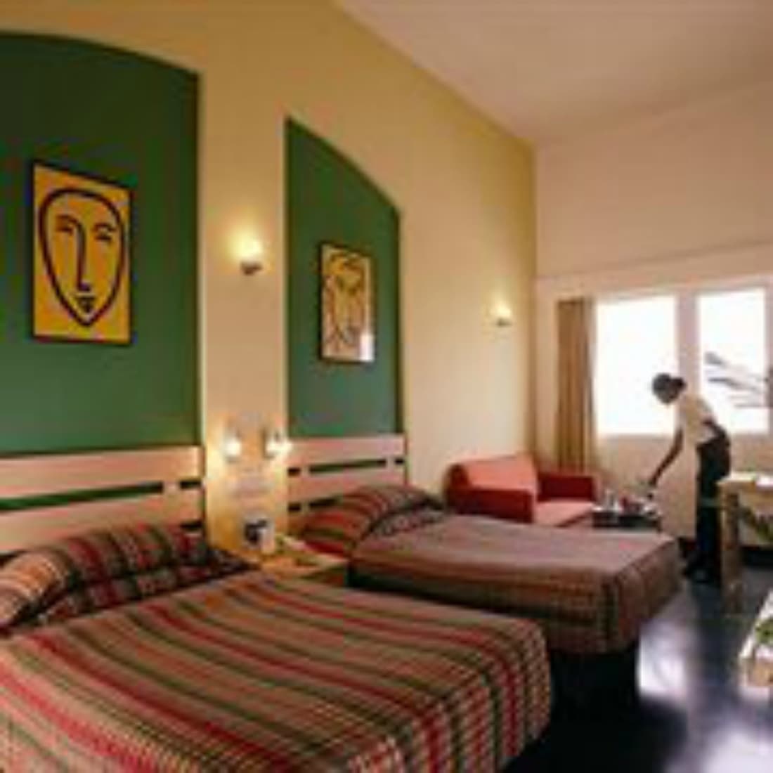 Lemon Tree Hotel, East Delhi Mall, Kaushambi