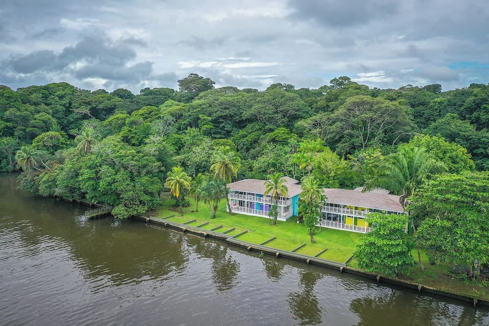 Tortuga Lodge