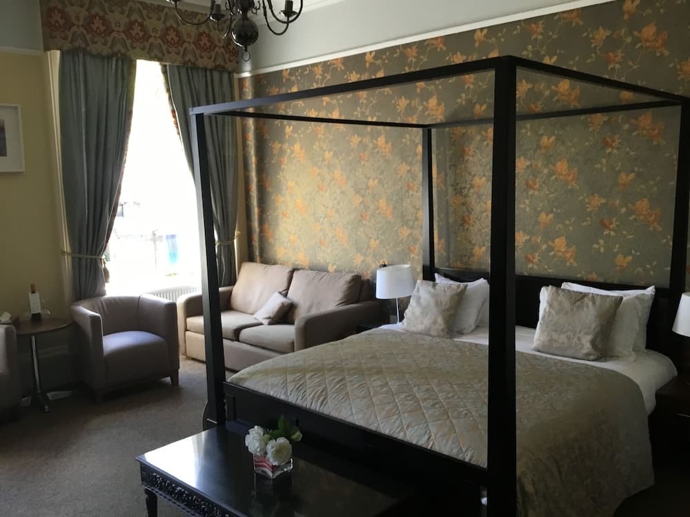The Salisbury Hotel