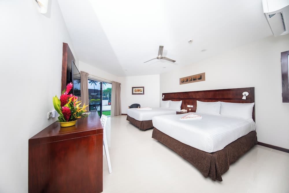 Tanoa Waterfront Hotel