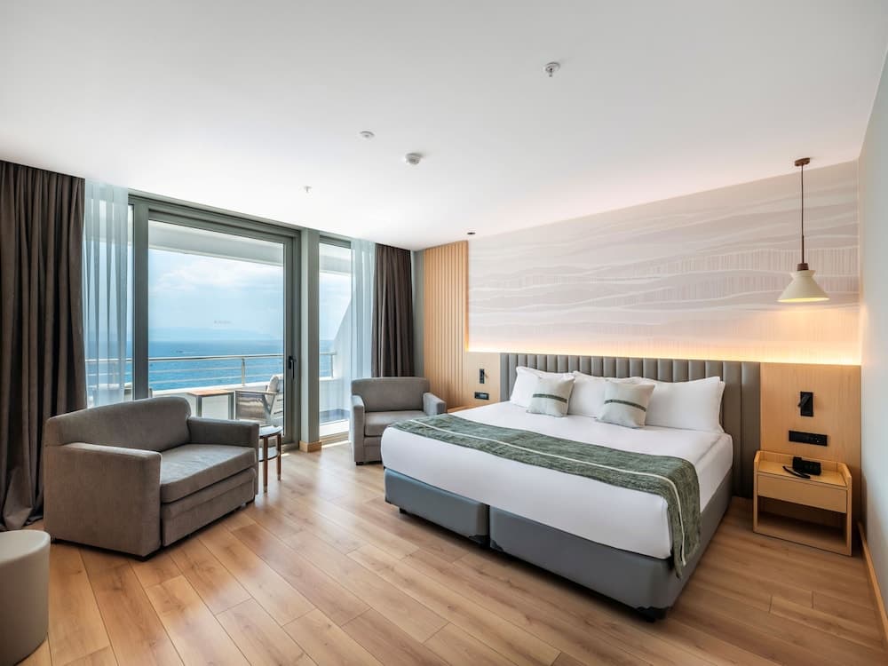 Korumar Deluxe Hotel