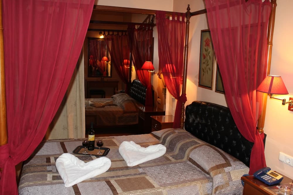 Exis Boutique Hotel