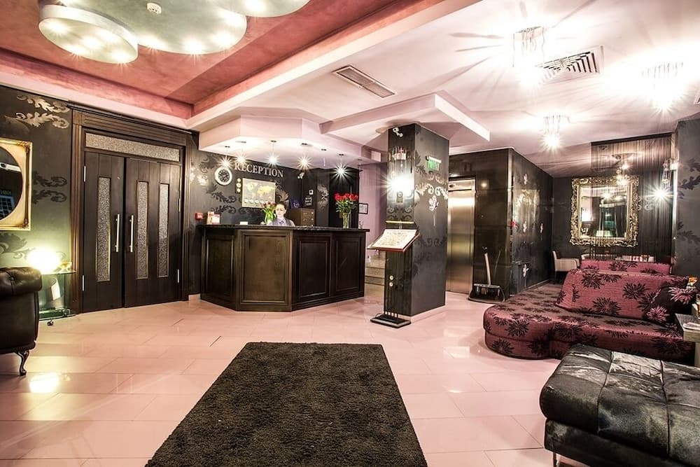 Art Plaza Hotel