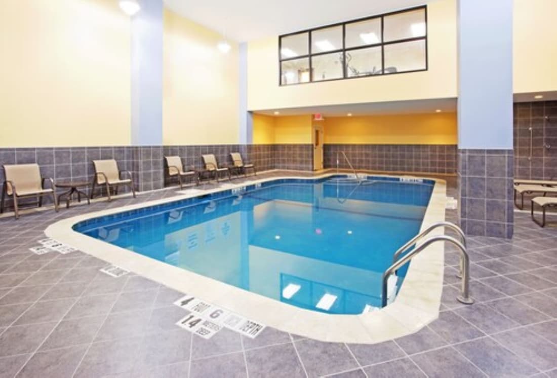 Holiday Inn Express Hotel & Suites Niagara Falls by IHG