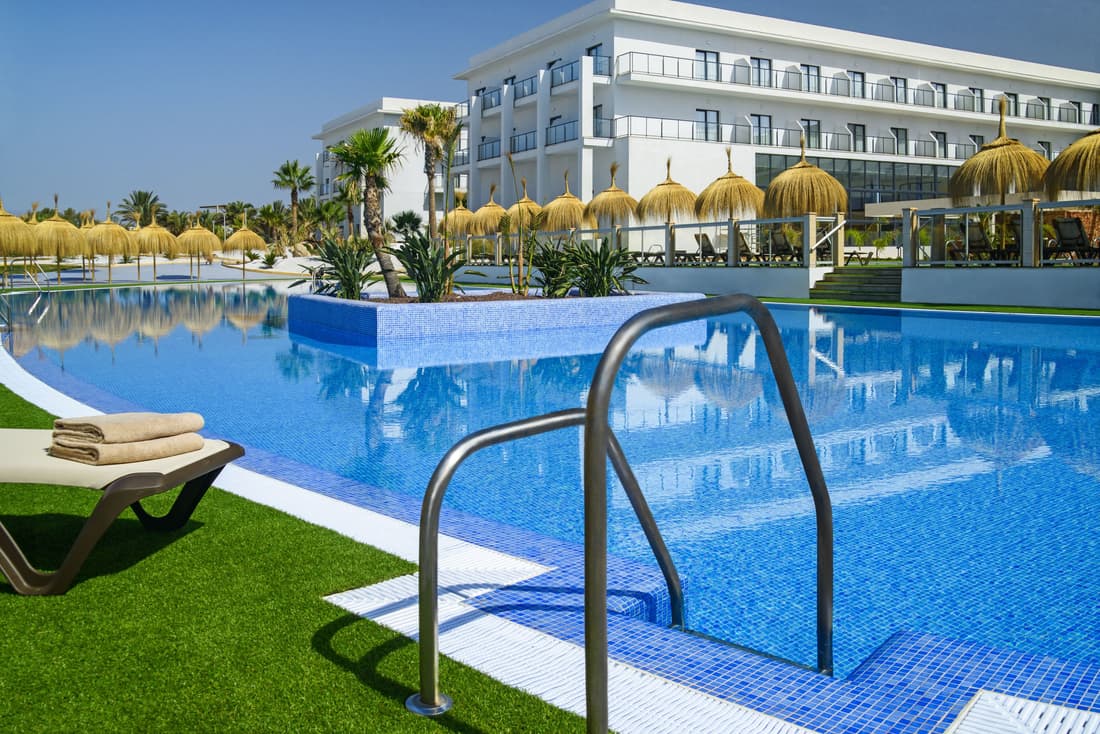 Cabogata Beach Hotel