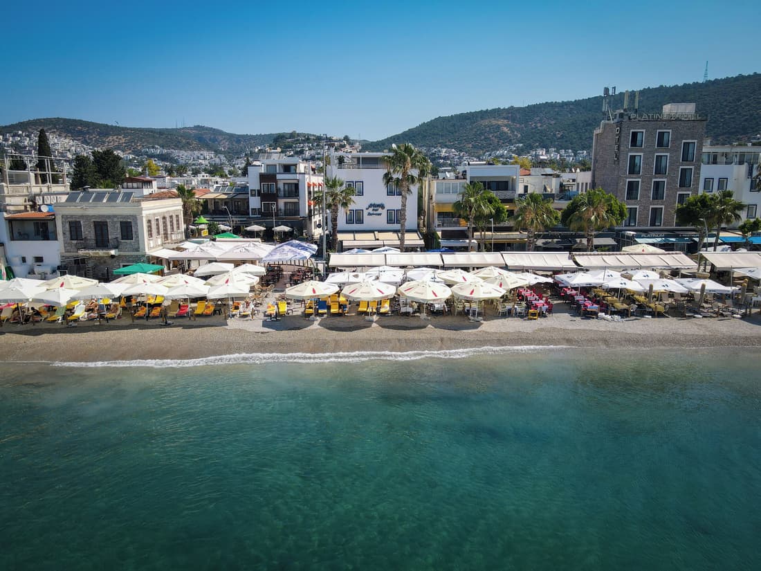 Artemis Hotel